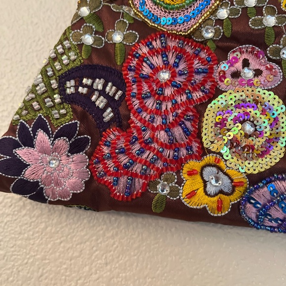 Vintage Inspired Embroidered and Beaded Evening Clutch Bag - Picture 11 of 14